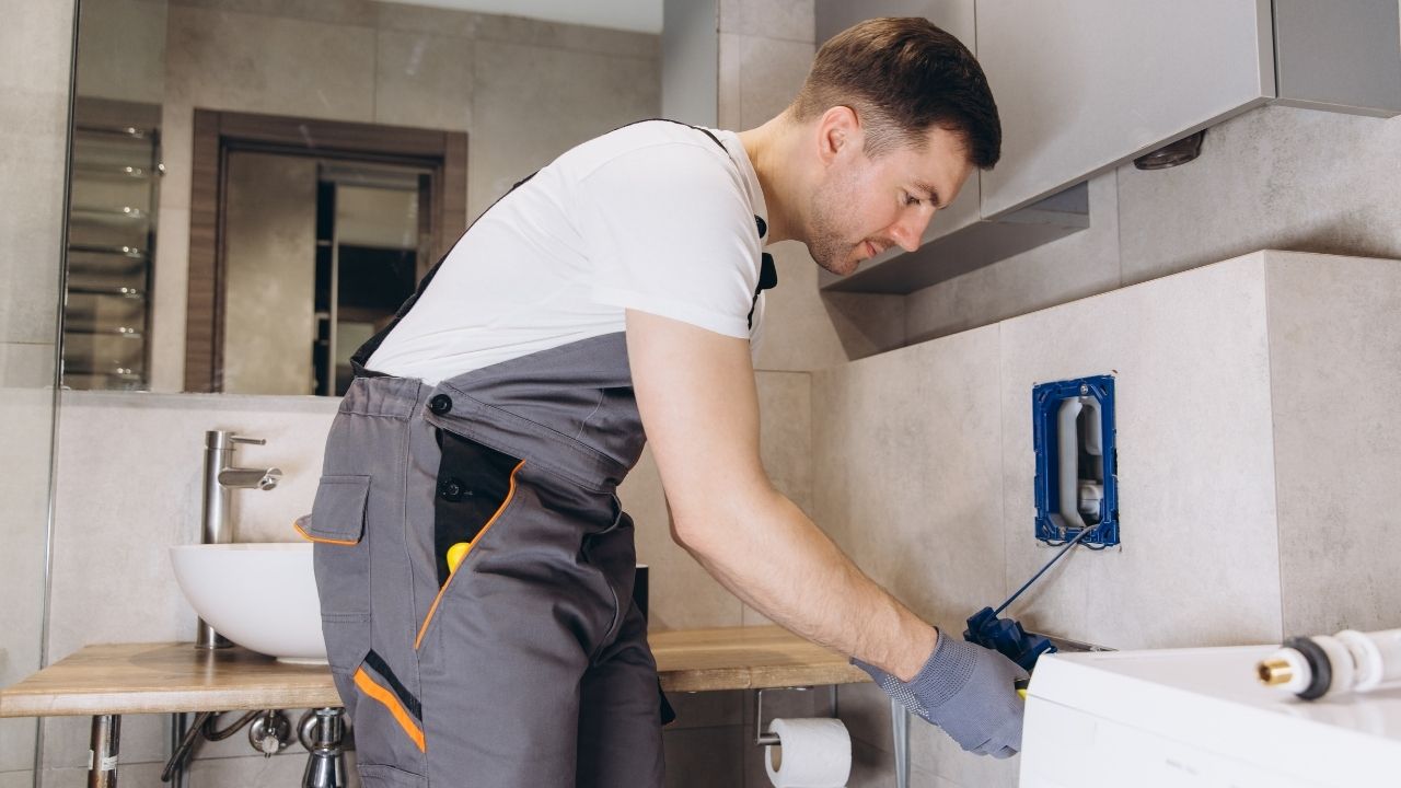 Wartung und Reparatur von Sanitäranlagen – von tropfendem Wasserhahn bis verstopftem Abfluss